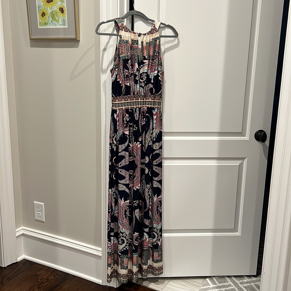 Beautiful paisley Maxi dress - Picture 6 of 10
